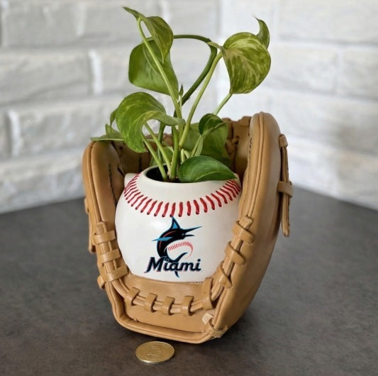Baseball glove planter