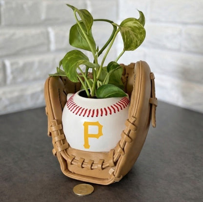 Baseball glove planter