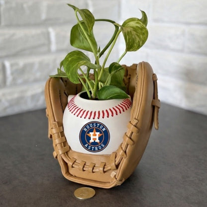 Baseball glove planter